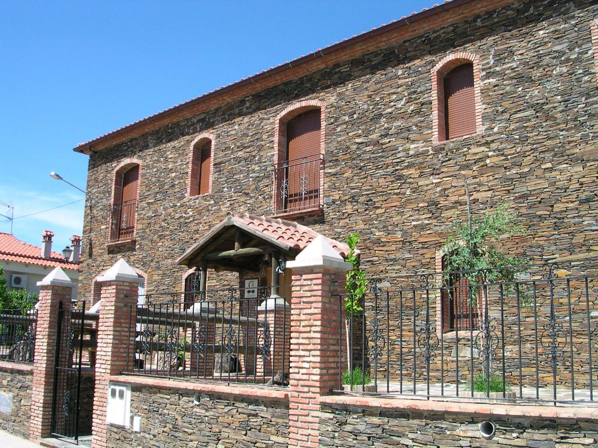 Casa Rural Pena Falcon Torrejón el Rubio Kültér fotó
