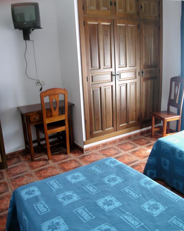 Casa Rural Pena Falcon Torrejón el Rubio Kültér fotó