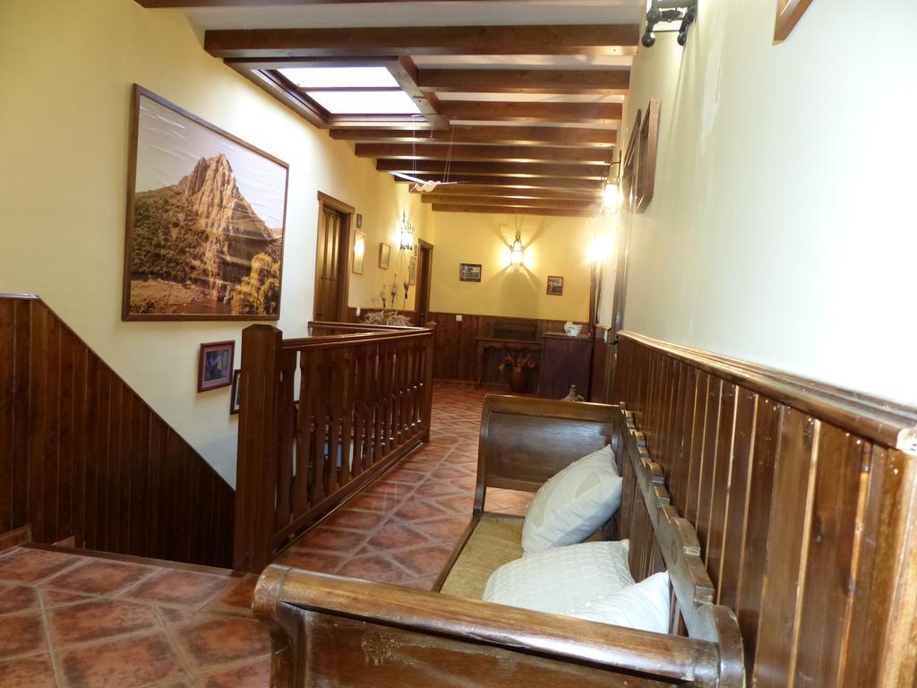 Casa Rural Pena Falcon Torrejón el Rubio Kültér fotó