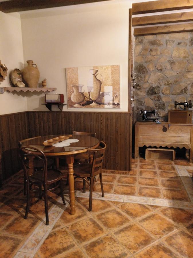Casa Rural Pena Falcon Torrejón el Rubio Kültér fotó